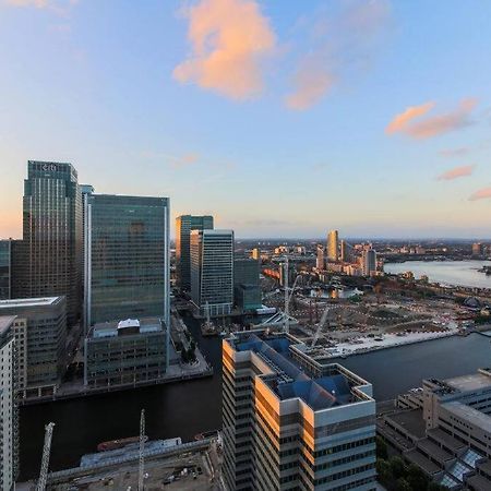Skyview Waterside City Luxury Apartment London Exterior foto