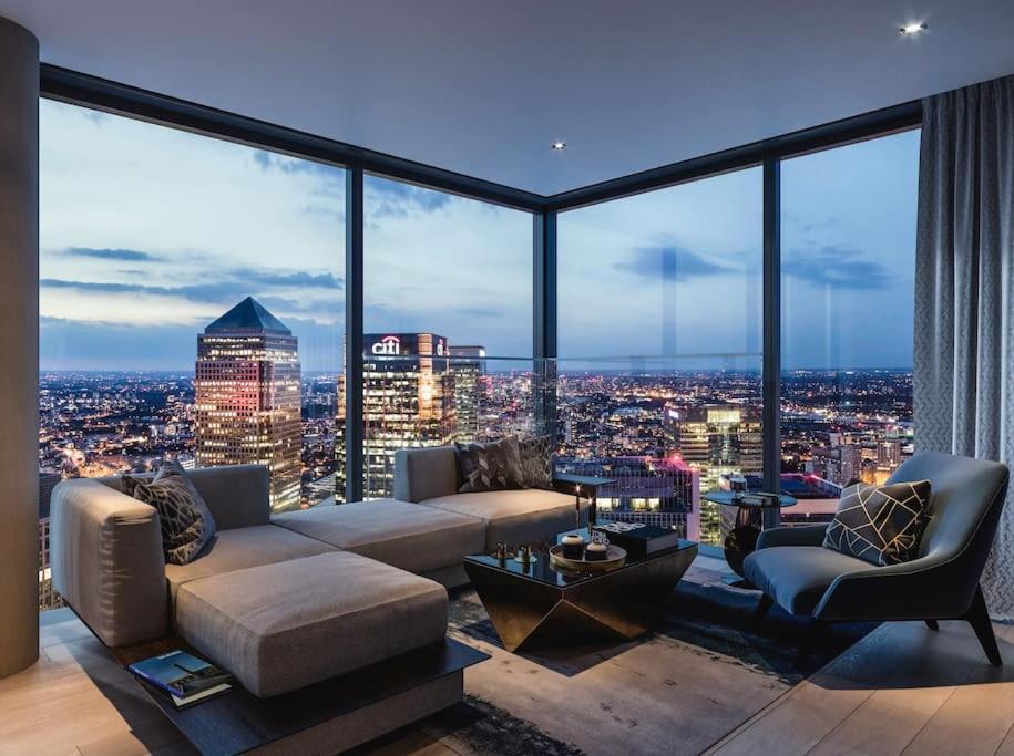 Skyview Waterside City Luxury Apartment London Exterior foto
